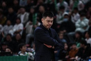 辽宁男篮卫冕失利：老将阵容难敌CBA新赛制