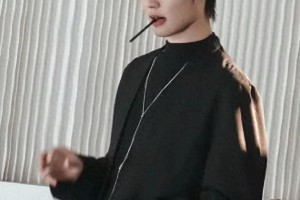 柯淳酒吧蹦迪画面曝光，展现私下活力一面