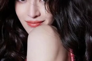 钟楚曦：从《芳华》到综艺的多才多艺女演员