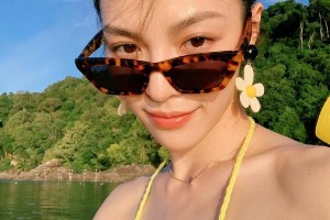钟楚曦泳装照秀马甲线 身材媲美超模