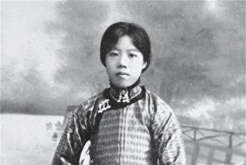 青年邓颖超