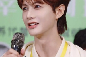 上海领养日8周年：何健麒助力流浪动物寻找温暖之家